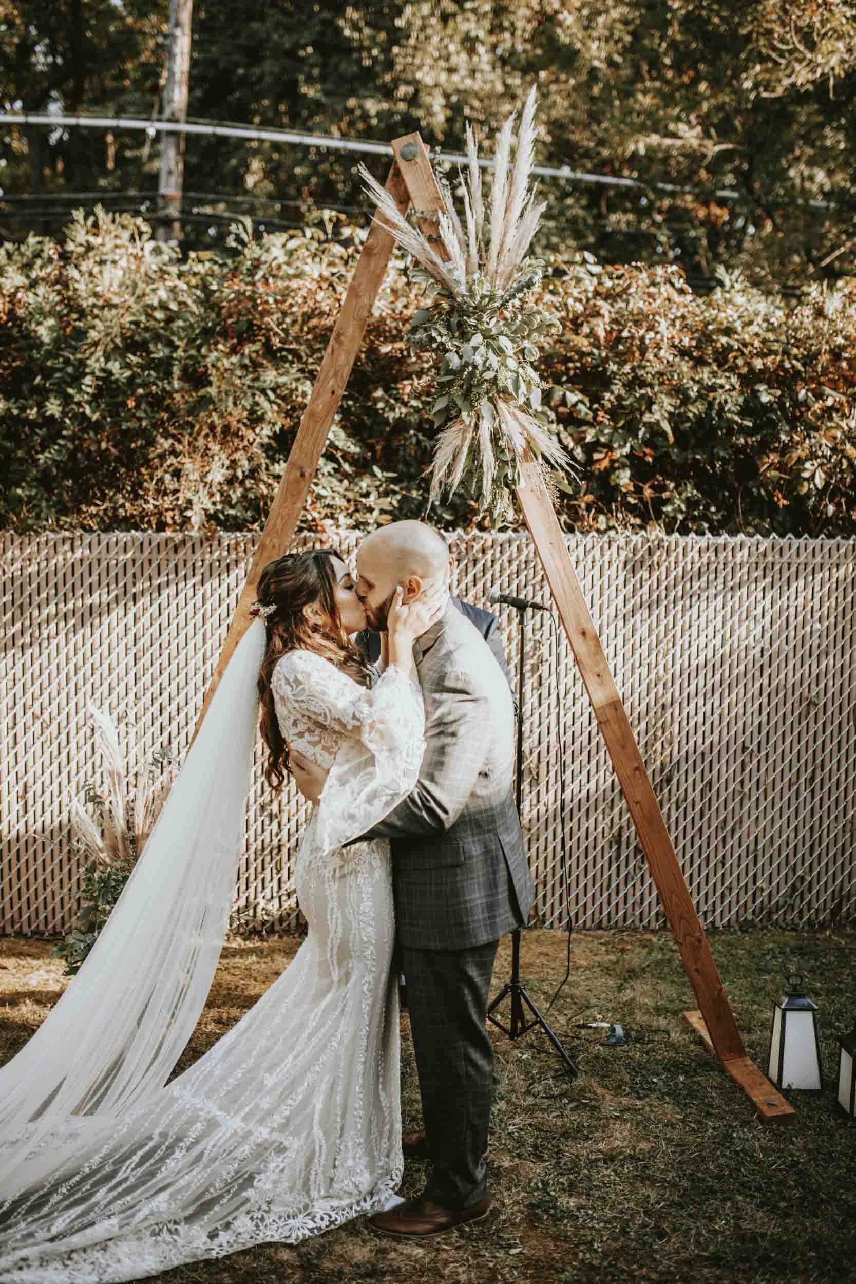 JessDan.Backyard.Wedding.BLOG-060.jpg